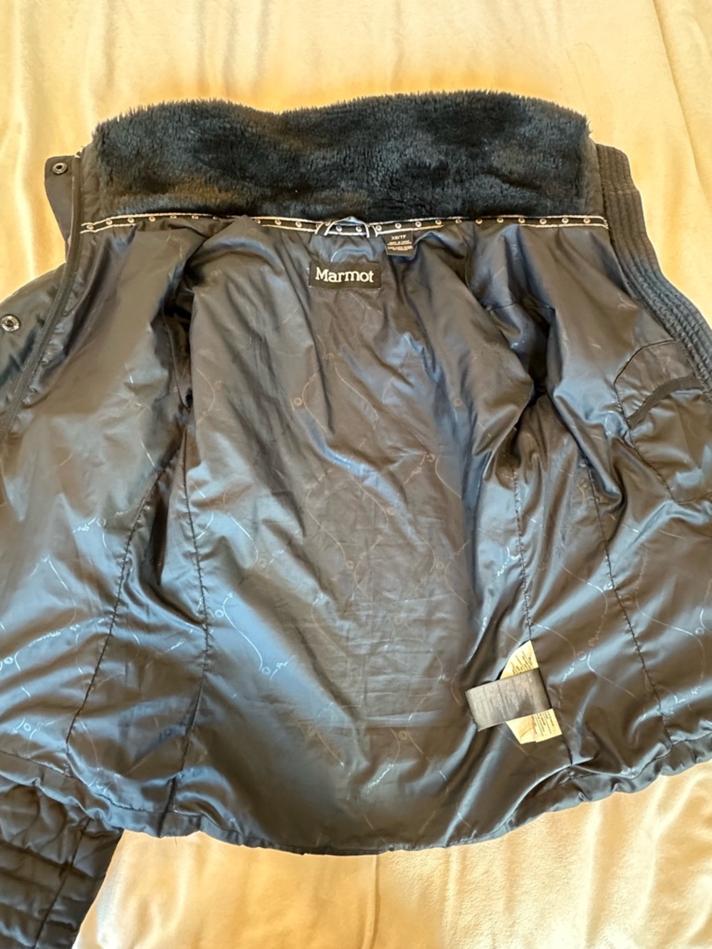 Marmot Women's Chelsea Quilted Puffer Jacket with Faux Fur Collar - Picture 9 of 11